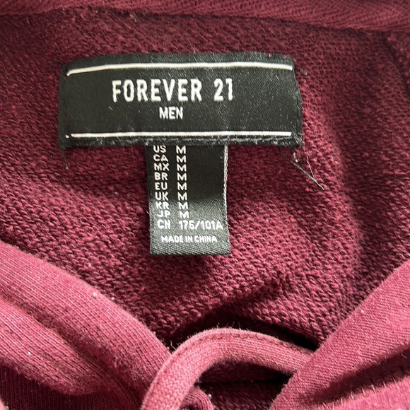 🤩 3 for $20 / Burgundy T-Shirt Hoodie - Picture 4 of 4